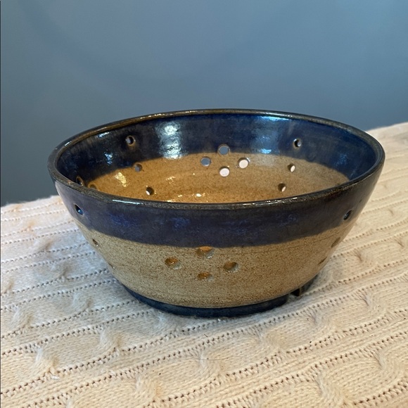 Ceramic glazed strainer colander kiln fired handmade tans/blues drainage holes - Picture 3 of 12